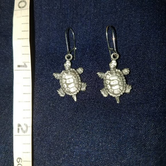 Vintage Turtle Silver Tone Pierced Earrings - Picture 3 of 4